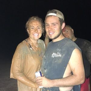 Meet your Posher, Caitlin